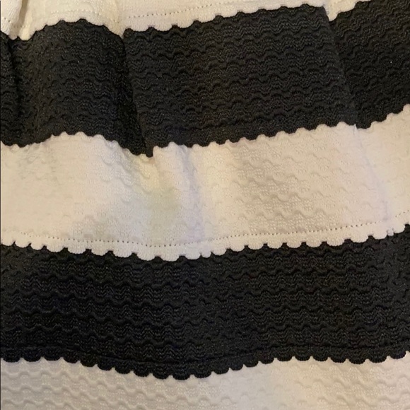 Black & White Dress - Picture 3 of 3